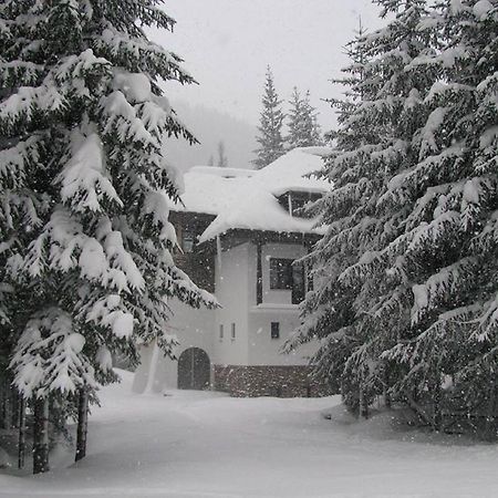 Hanul Haiducilor Obârşia-Lotrului Exterior foto
