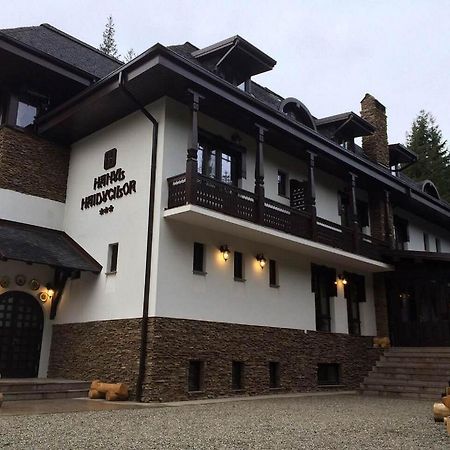 Hanul Haiducilor Obârşia-Lotrului Exterior foto