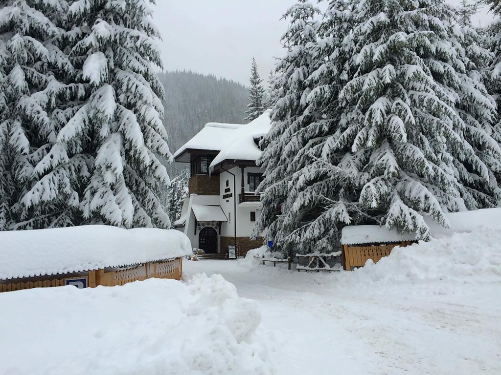 Hanul Haiducilor Obârşia-Lotrului Exterior foto