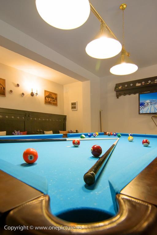 Hanul Haiducilor Obârşia-Lotrului Exterior foto