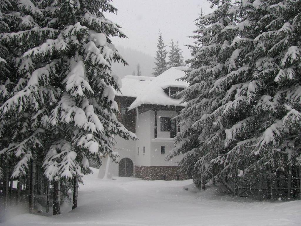 Hanul Haiducilor Obârşia-Lotrului Exterior foto